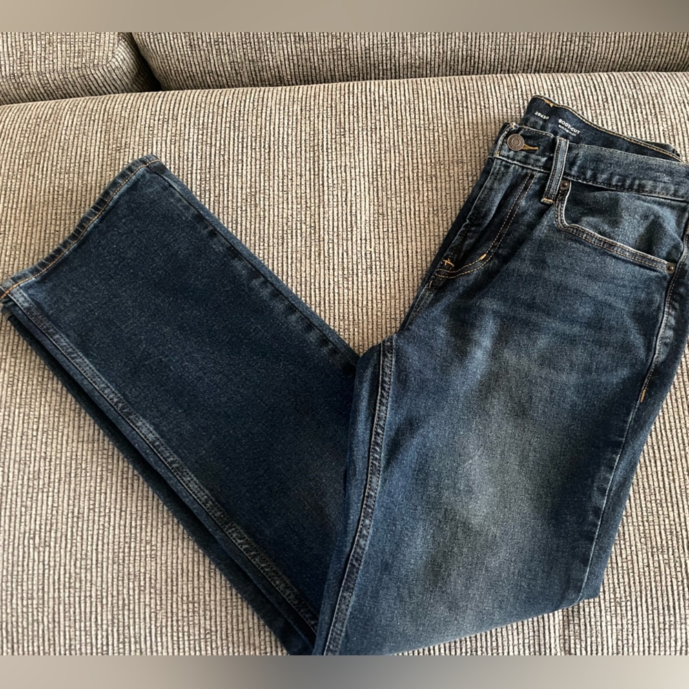 New men's old navy blue jeans